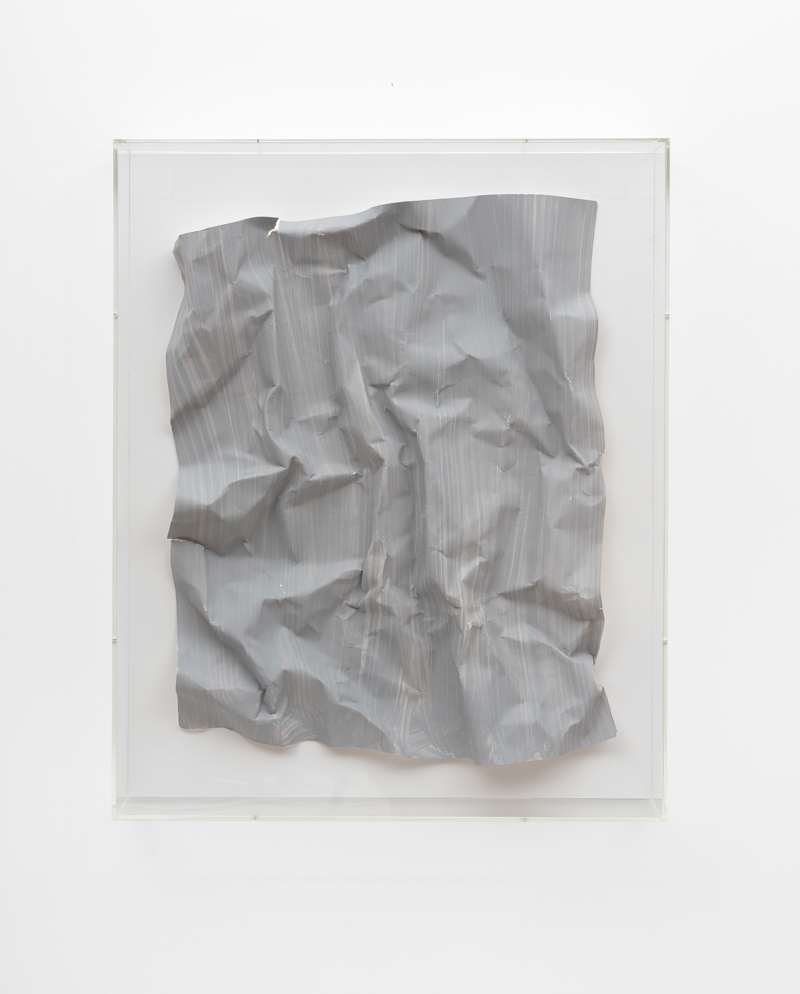 Özcan Kaplan Papierarbeit kriesgrau 3 April 2018 Dispersion paint ink paper 695 x 555 x 85 cm